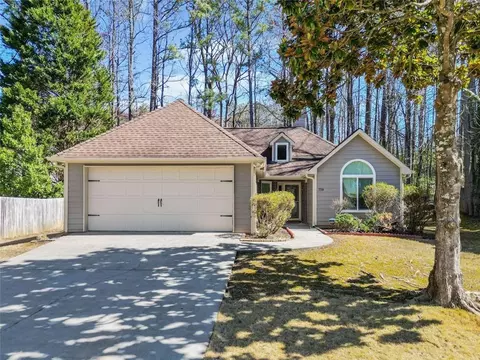 759 Reeves Lake Dr SW, Marietta, GA 30064