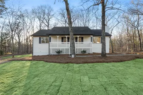 290 Peachtree Dr SE, White, GA 30184