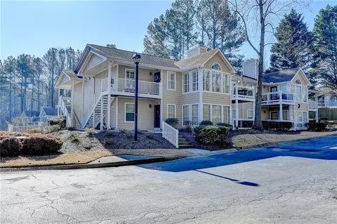 309 Berkeley Woods Dr, Duluth, GA 30096
