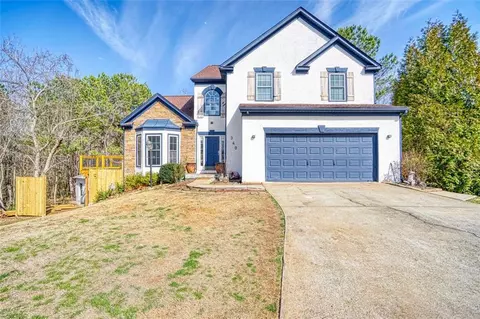 340 Lazy Willow Ln, Lawrenceville, GA 30044