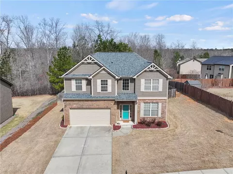 520 Ballyshannon Dr, Dacula, GA 30019