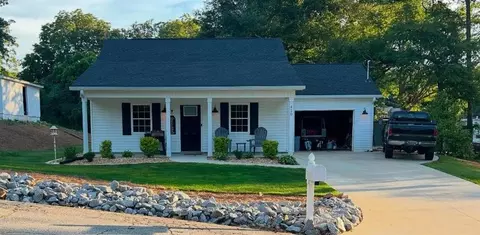 410 Georgia Ave N, Bremen, GA 30110