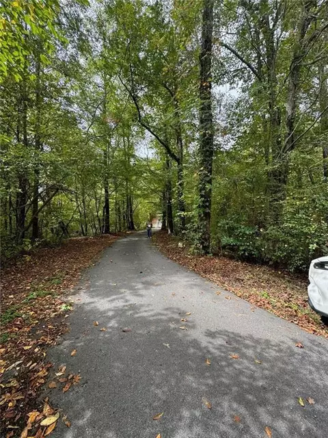 1690 Old Cartersville Rd, Dallas, GA 30132