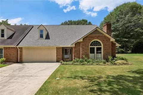 555 Brickleberry Ln, Roswell, GA 30075