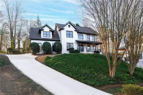 160 Deer Cliff Cv, Lawrenceville, GA 30043