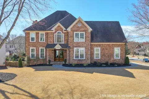 305 Hembree Grove Trce, Roswell, GA 30076
