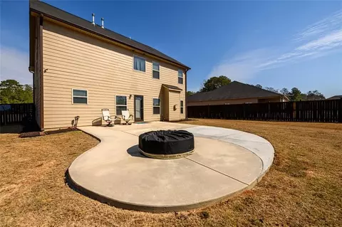 Exterior - 260 Kyndal Dr, Hampton, GA 30228 photo 6 of 18