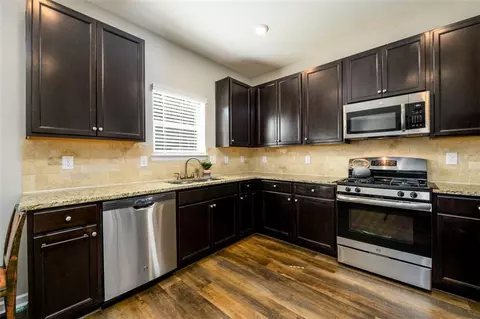Kitchen - 260 Kyndal Dr, Hampton, GA 30228 photo 1 of 2
