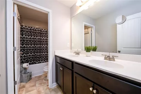 Bath - 260 Kyndal Dr, Hampton, GA 30228 photo 3 of 3