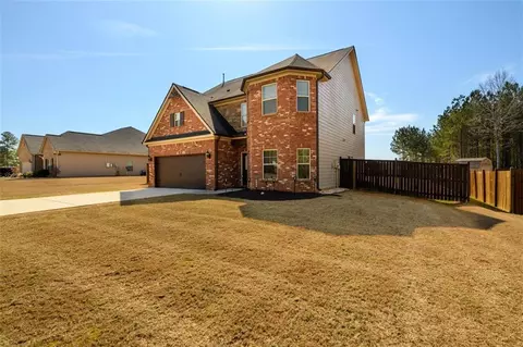 Exterior - 260 Kyndal Dr, Hampton, GA 30228 photo 5 of 18