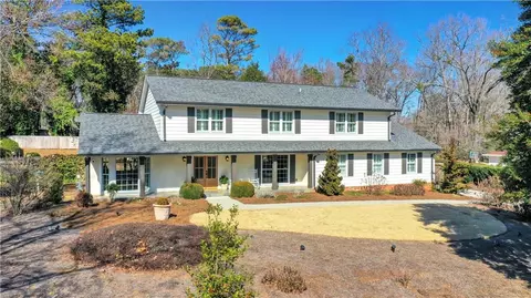 1285 Oakhaven Dr, Roswell, GA 30075