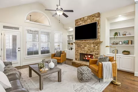 Living - 1734 Doonbeg Ct, Kennesaw, GA 30152 photo 5 of 8