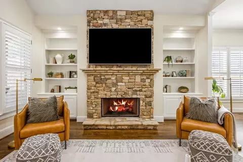 Living - 1734 Doonbeg Ct, Kennesaw, GA 30152 photo 7 of 8
