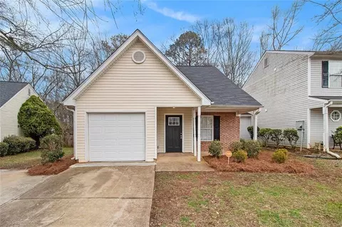 132 Prity Ct, Mcdonough, GA 30253