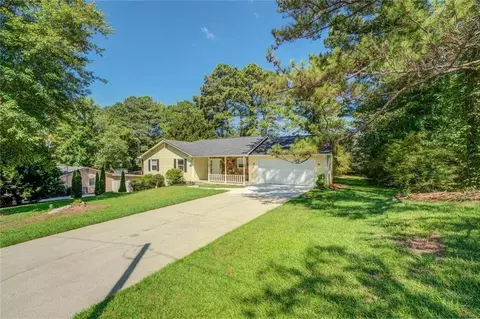 2811 Bay Leaf Dr SE, Conyers, GA 30094