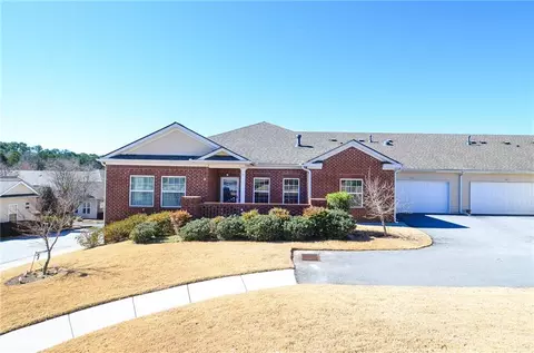 223 Villa Park Cir, Stone Mountain, GA 30087