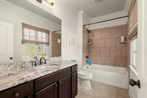 Bath - 13902 Tree Loft Rd, Milton, GA 30004 photo 3 of 6