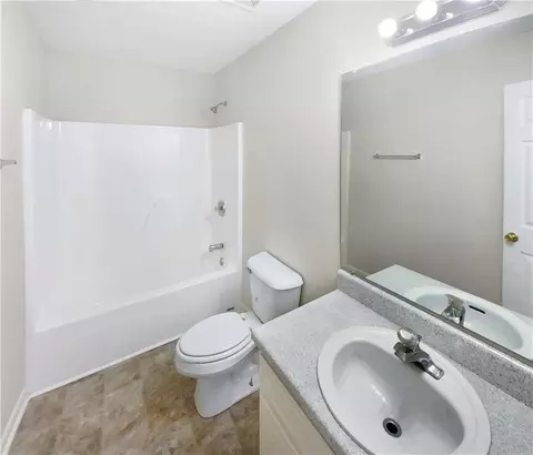 Bath - 405 Willow Shoals Dr, Covington, GA 30016 photo 3 of 3