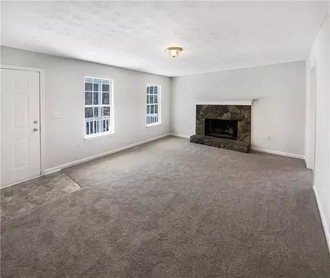 Living - 405 Willow Shoals Dr, Covington, GA 30016 photo 2 of 3