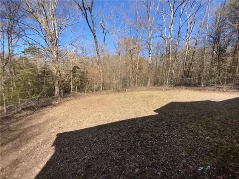 Exterior - 405 Willow Shoals Dr, Covington, GA 30016 photo 2 of 3