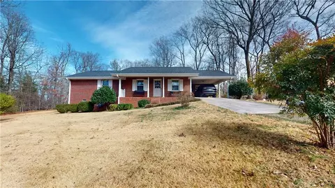 1995 Rock Creek Rd, Toccoa, GA 30577
