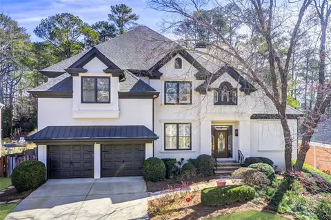 18 Peppertree Ct, Marietta, GA 30068