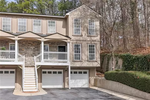 1604 Masons Creek Cir, Atlanta, GA 30350