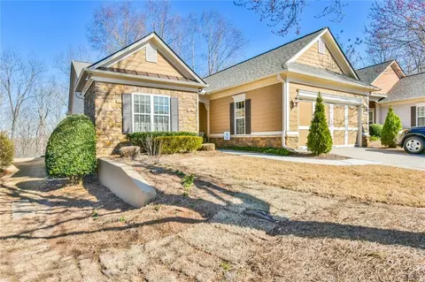 5978 Creekside Ln, Hoschton, GA 30548