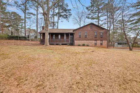 403 Pine Ridge Ct, Woodstock, GA 30188