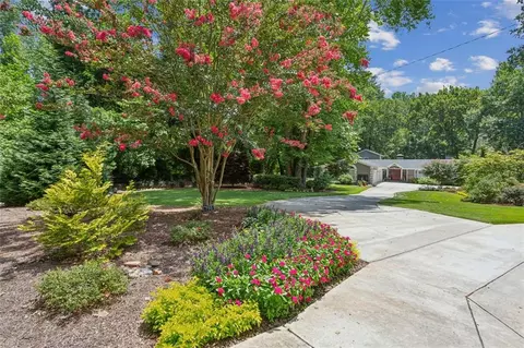 750 Crest Valley Dr NW, Sandy Springs, GA 30327