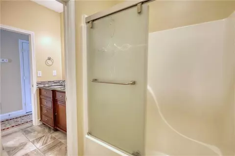 Bath - 75 Horseshoe Dr, Covington, GA 30014 photo 16 of 16