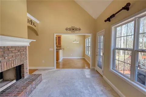 Living - 75 Horseshoe Dr, Covington, GA 30014 photo 15 of 20