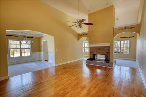 Living - 75 Horseshoe Dr, Covington, GA 30014 photo 2 of 20