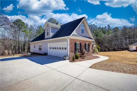 Exterior - 75 Horseshoe Dr, Covington, GA 30014 photo 5 of 16