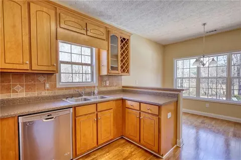 Kitchen - 75 Horseshoe Dr, Covington, GA 30014 photo 3 of 5