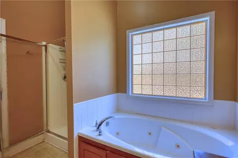 Bath - 75 Horseshoe Dr, Covington, GA 30014 photo 5 of 16