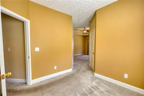 Entry Way - 75 Horseshoe Dr, Covington, GA 30014 photo 4 of 4