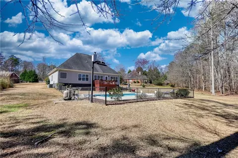 Exterior - 75 Horseshoe Dr, Covington, GA 30014 photo 10 of 16