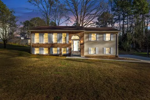 2390 Amberbrook Dr SW, Conyers, GA 30094