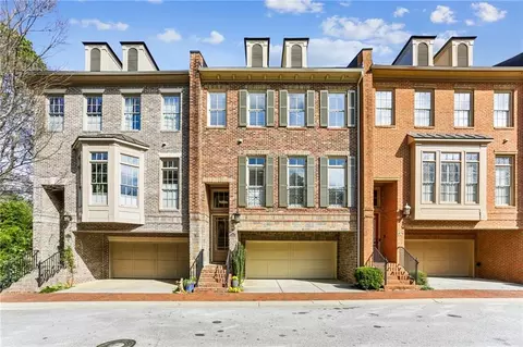 4 Candler Grove Dr, Decatur, GA 30030