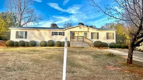5021 Stoneridge Dr, Flowery Branch, GA 30542