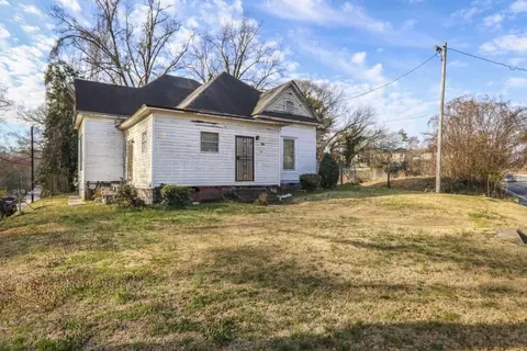 2454 Donald Lee Hollowell Pkwy NW, Atlanta, GA 30318