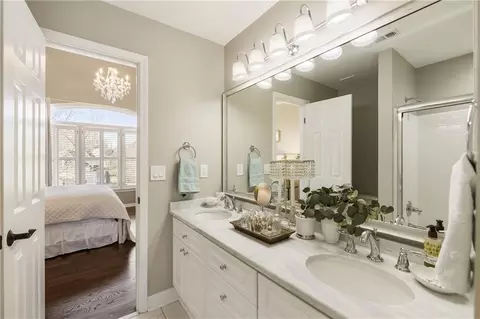Bath - 4235 Iron Duke Ct, Peachtree Corners, GA 30097 photo 6 of 7