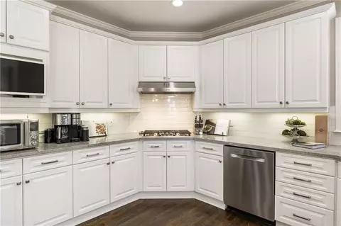 Kitchen - 4235 Iron Duke Ct, Peachtree Corners, GA 30097 photo 5 of 6