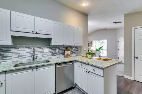 2139 Hickory Bnd SE #E, Conyers, GA 30013 photo 10