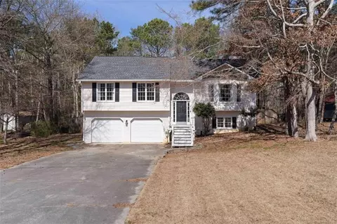 70 NW Willow Bend Dr, Cartersville, GA 30121
