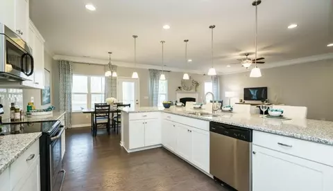 Kitchen - 524 Lanier Way, Temple, GA 30179 photo 3 of 4