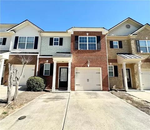 2795 Greenbridge Dr, Norcross, GA 30071