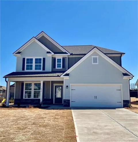 1090 Titus Ln, Statham, GA 30666