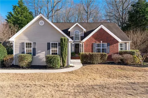 2425 Pemberton Pt, Buford, GA 30519